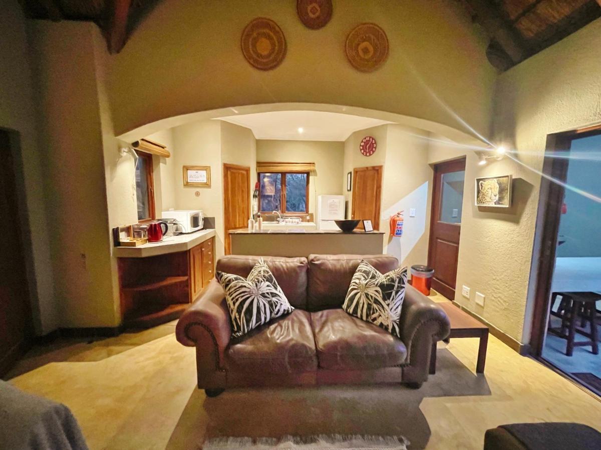 10 Raptors Lodge フッドスプルイト エクステリア 写真